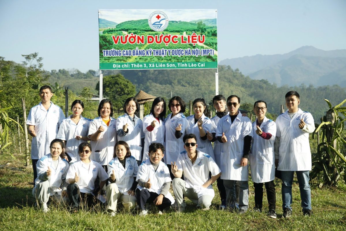 SINH VIÊN K16 NGÀNH Y HỌC CỔ TRUYỀN THAM QUAN – HỌC TẬP TẠI VƯỜN DƯỢC LIỆU LÀO CAI 3 586992604 883202274223621 159571232356985703 n