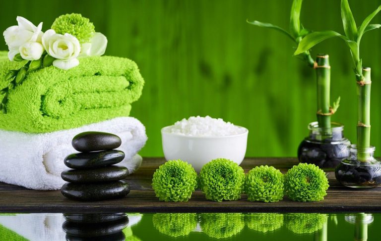 Giải đáp những thắc mắc về ngành Chăm sóc sắc đẹp 1 tai xuong 12 768x487 1