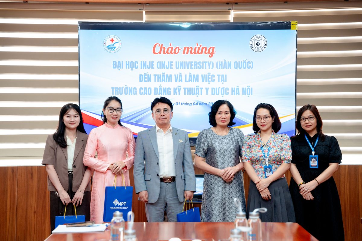 Đại học Inje (Hàn Quốc) đến thăm và làm việc tại trường Cao đẳng Kỹ thuật Y Dược Hà Nội 1 659115288 986368827240298 6426515782492297101 n