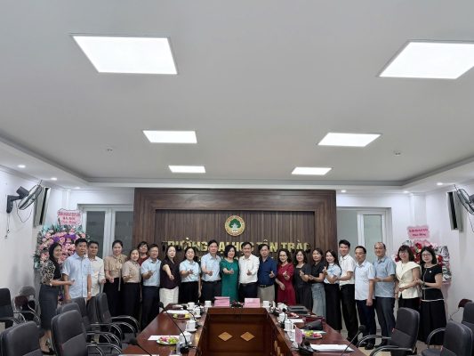 Công bố Cơ sở đào tạo y dược tại Tuyên Quang của Trường Cao đẳng Kỹ thuật Y dược Hà Nội 2 Sáng 06/8/2026, tại Trường Đại học Tân Trào, Trường Cao đẳng Kỹ thuật Y dược Hà Nội (MPT) phối hợp tổ chức Lễ công bố Cơ sở đào tạo y dược tại Tuyên Quang của nhà trường. Đây là dấu mốc quan trọng trong hoạt động liên kết đào tạo, mở rộng cơ hội học tập ngành y - dược cho người học tại Tuyên Quang và các tỉnh lân cận.